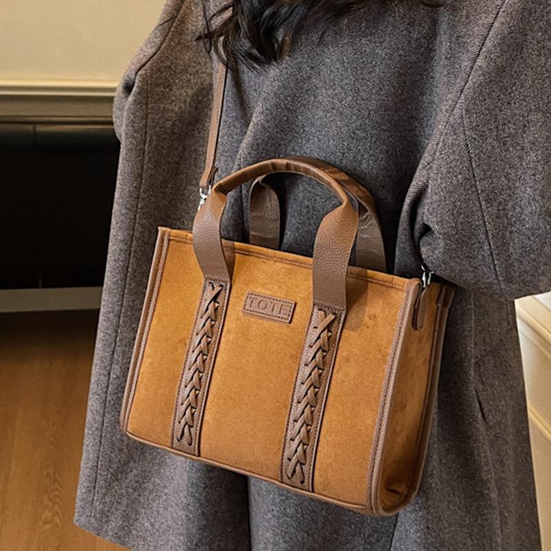 Simple retro bag women's 2025 new large-capacity tote bag fashionable versatile shoulder bag commuter messenger bag