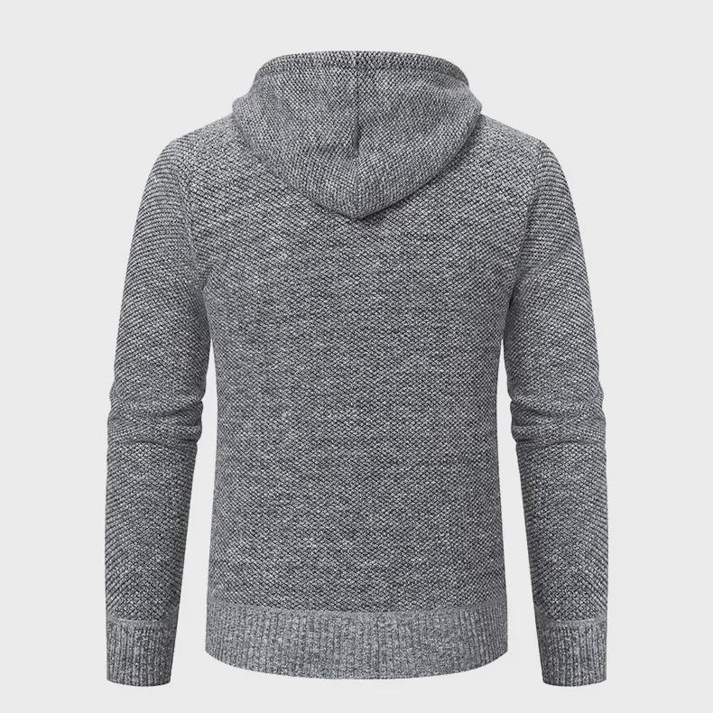 Herrstickad kofta med huva och sammetsfoder - Casual ytterkläder för höst och vinter.
