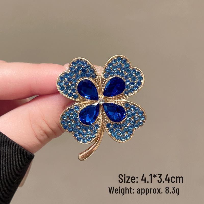 

Изысканная роскошная женская брошь-булавка в виде красного кленового листа: Приветственный аксессуар высокого класса