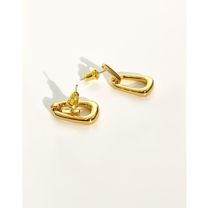 Retro Square Metal Hoop Earrings for Women - European & American Style, Versatile Minimalist Design, Cold Chic Temperament.