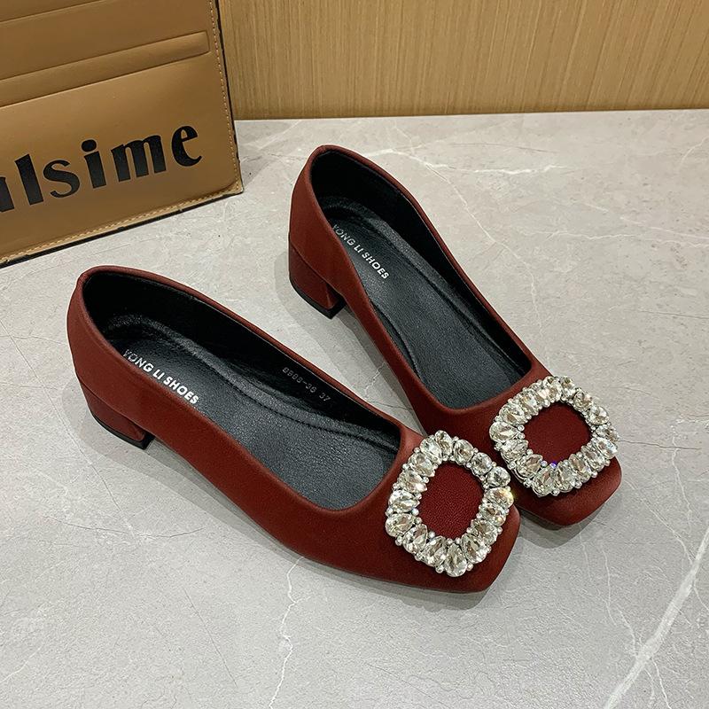 

Medium and high heels black square head rhinestone single shoes women s shoes 2025 new autumn and winter red wedding shoes evening shoes 40 червоний