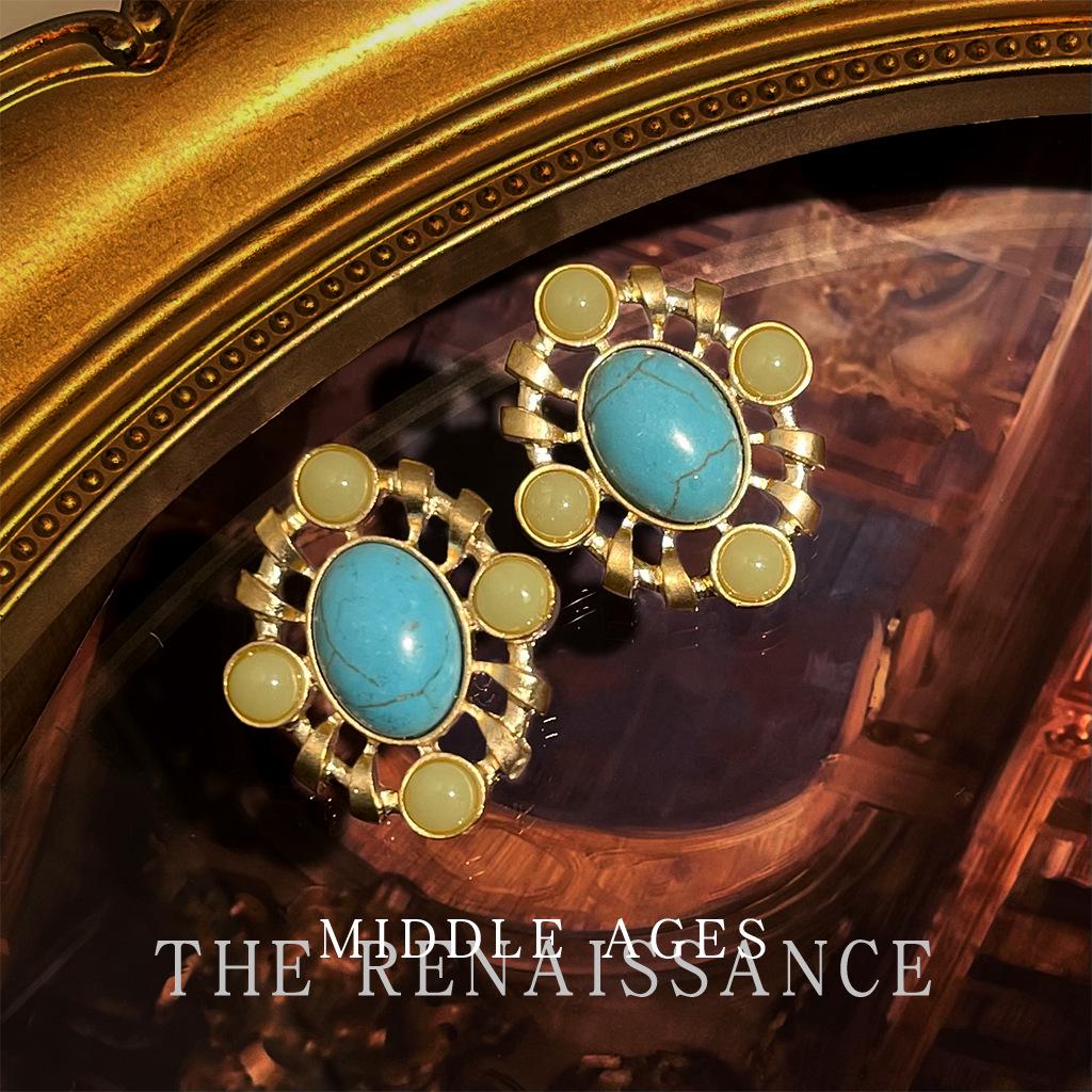 Boucles d'oreilles vintage style rétro avec design exagéré de palais occidental