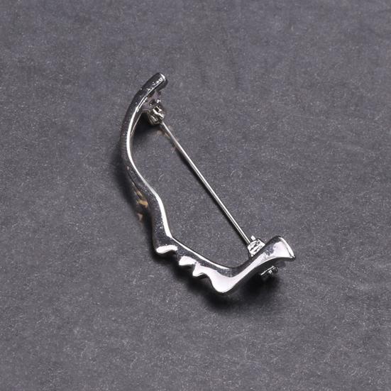Creative Face Shape Brooch Exquisite Hollow Pin Women Shawl Lapel Suit Badge