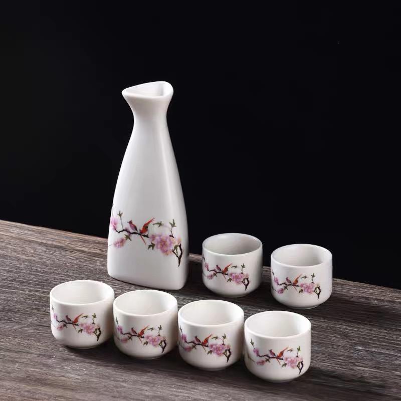 Boutique Sada vína 300 ml 45 ml 1 konvička 6 kloboučků na šálky Sada na saké a víno Keramický džbán Vodka Destiláty Dárek Domácí bar Keramické nádobí na pití Karafa