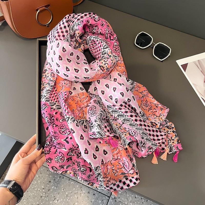 31 Design Fashion Bohemina Paisley Floral Tassel Viscose Shawl Scarf High Quality Wrap Pashmina Stole Bufandas Muslim Hijab