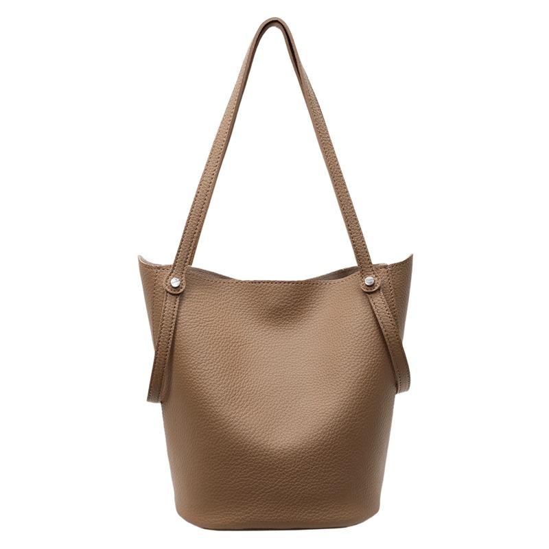 Light luxury bucket bag women's 2025 new spring and summer large-capacity high-grade texture versatile commuter messenger shoulder bag