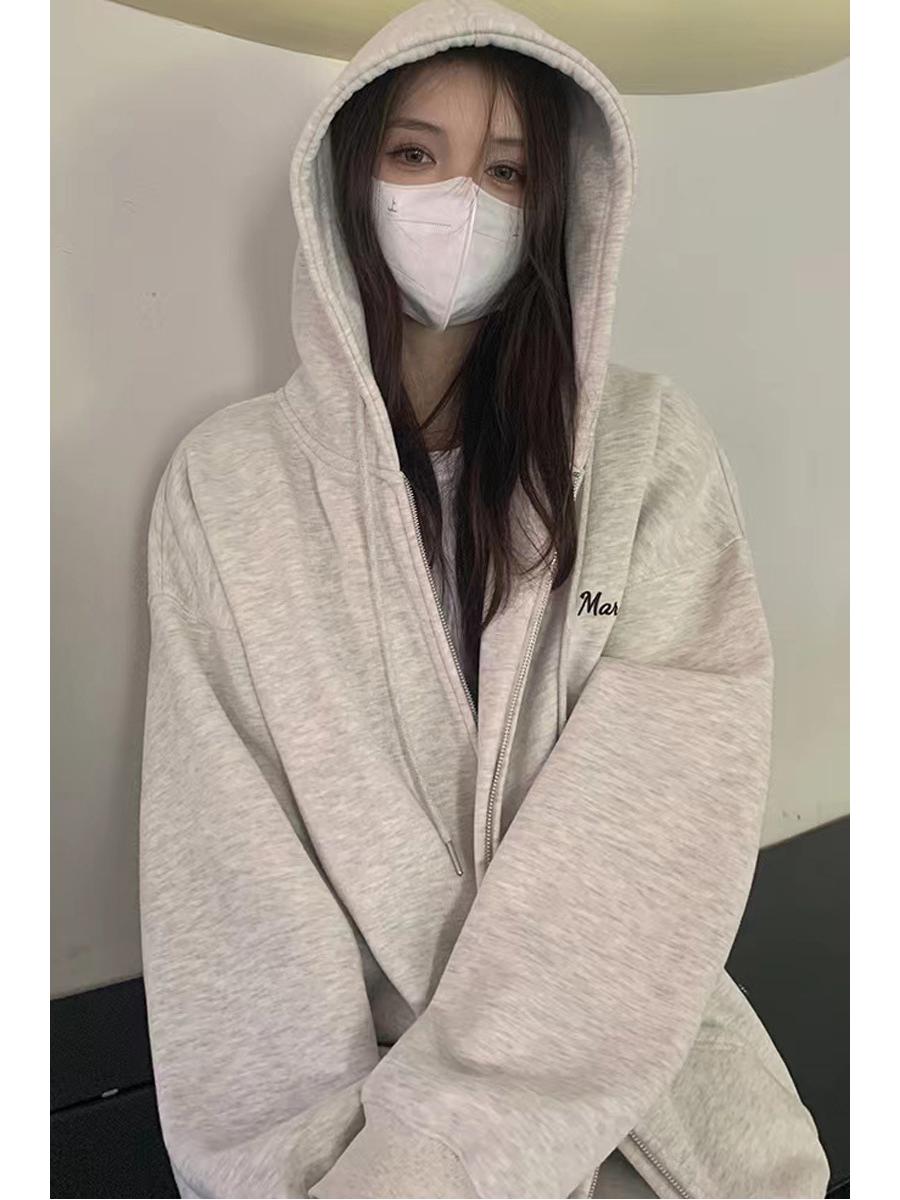 

Женская толстовка средней длины из хлопковой смеси с капюшоном — свободный крой, принт с буквами, двухслойная, на весну/осень M серый