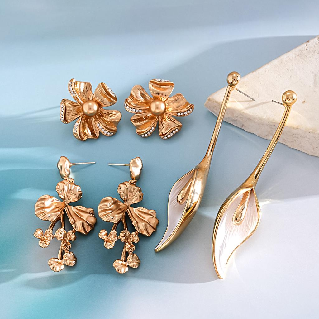 European and American original metal wind spray paint flower silver needle earrings heavy industry personalized earrings niche petal earrings women