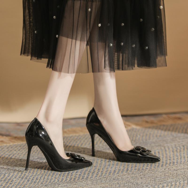 B pantofi cu toc înalt cu vârf ascuțit stiletto pentru femei stil nou simplu pentru navetă CM