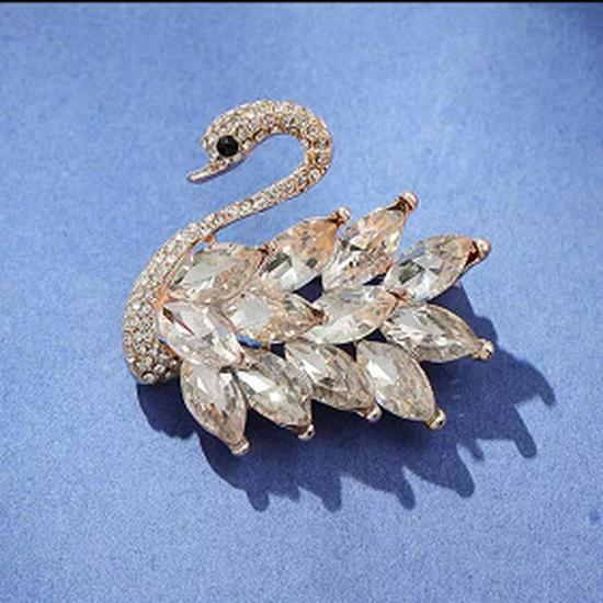 High-End Pearl & Rhinestone Butterfly Brooch for Women's Fashion Suits and Scarves