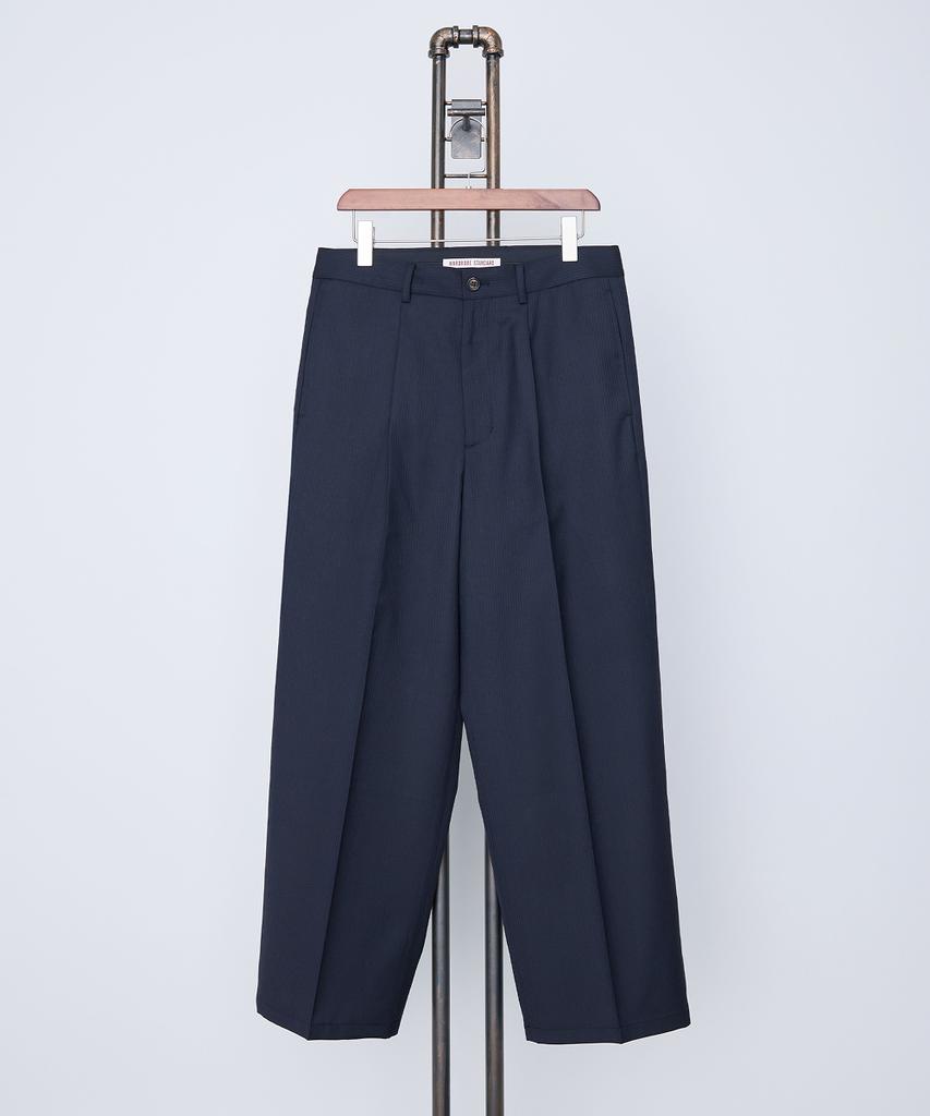 Wodeulobeuseutaendadeu Wide Tuck Slacks Black Stripe