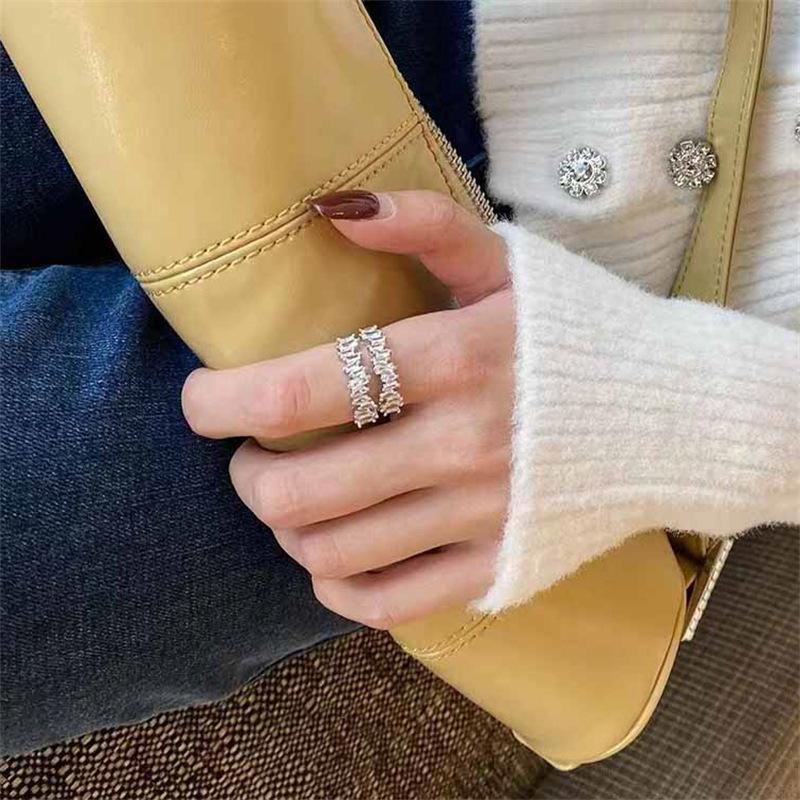 Japanese Light Luxury Double Open Ring: Trendy  Elegant Inlaid Finger Ring for Women Adjustable Open