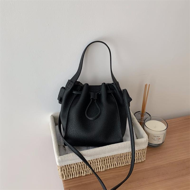 Новые сумки-ведра с завязками на завязках — фото 7