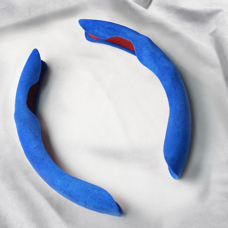 Tesla Model 3/Y Ultra-thin Non-slip Sweat-absorbing Steering Wheel Cover with Card Holder for All Seasons