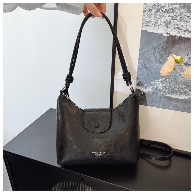 

Tote bag women s spring new large-capacity commuter shoulder bag high-end versatile messenger bag чёрный