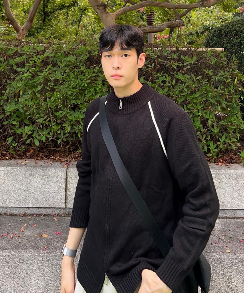BLOND9 Classic High-Neck Knit Zip-Up_Black