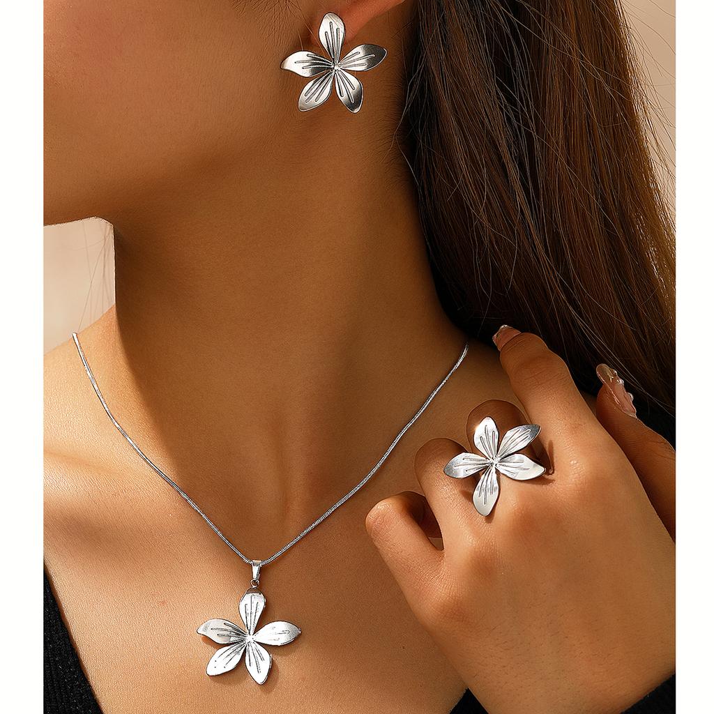 Stainless Steel Simple Fashion Exaggerated Large Flowers Pendant Necklace Ring Earrings Jewelry Set Female Creative Gift