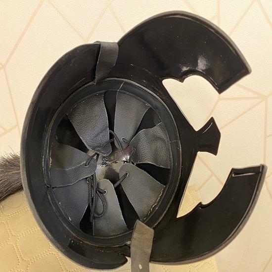 Casca lui Ahile Troy Războinicul grec legendar Armură de cavaler medieval LARP Re-enactment Cîrmă Armură SCA Costume Bărbați Cască neagră cu penar negru