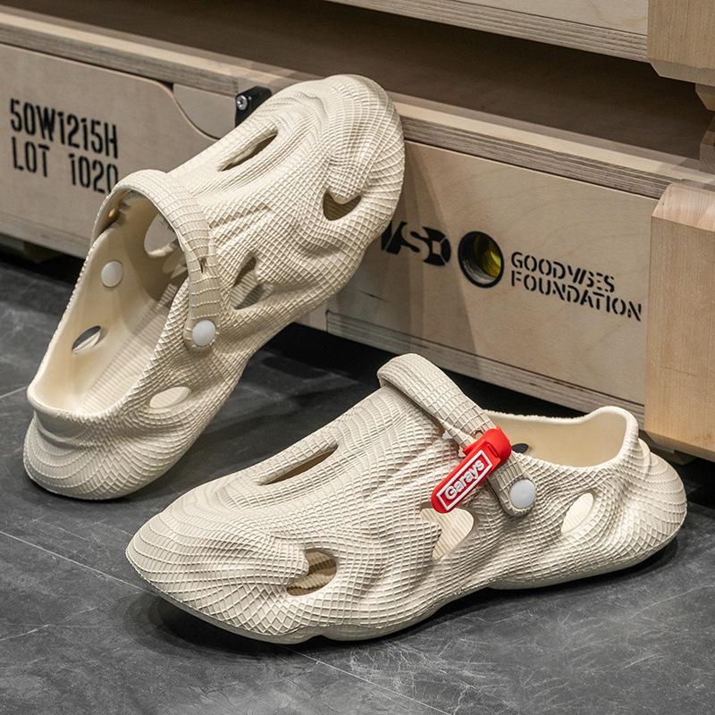 Men's Coconut Hole Non-Slip Outdoor Beach Sandals - Summer Baotou Slippers