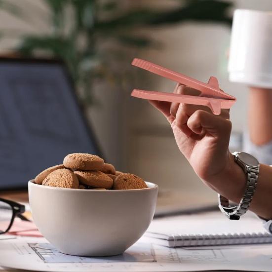 1 pár prstových hůlek, opakovaně použitelných, potravinářských, hráčských hůlek, kleště na svačinu, chytač chipsů, nástroje, držák na jídlo, klip, pinzeta, hráčský vánoční dárek