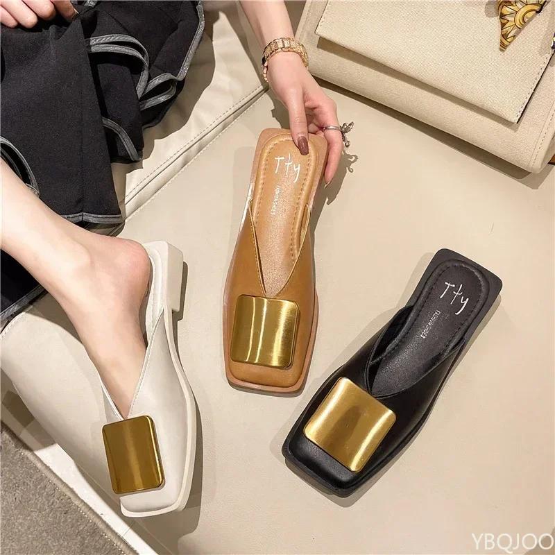 Damen Pantoffeln Quadratische Zehenpartie Design Damen Mules Pantoffeln Mode Metallschnalle Baotou Halbschuhe für Damen Lässiger Flacher Slipper