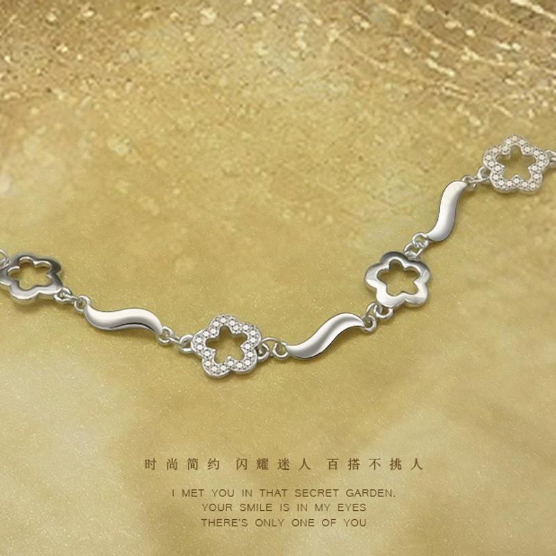 Fashion Simple Light Luxury Plum Blossom Jewelry Mori Series Hollow Flower Bracelet Women'S Versatile Zircon Jewelry