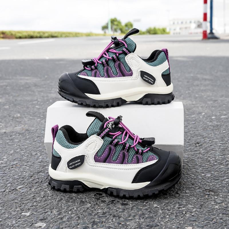 Children's sports shoes 2025 new popular autumn spring and autumn models girls mountaineering super shoes lightweight boys casual non-slip shoes