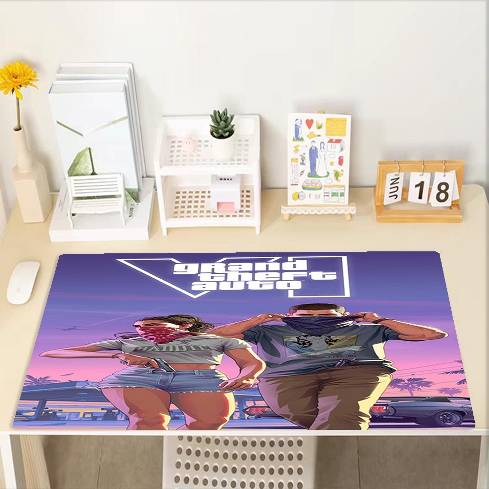 Podložka pod myš s tematikou GTA 6, Protišmyková gumová základňa, Multifunkčná kancelárska a domáca dekorácia, Perfektná na personalizáciu pracovného priestoru.
