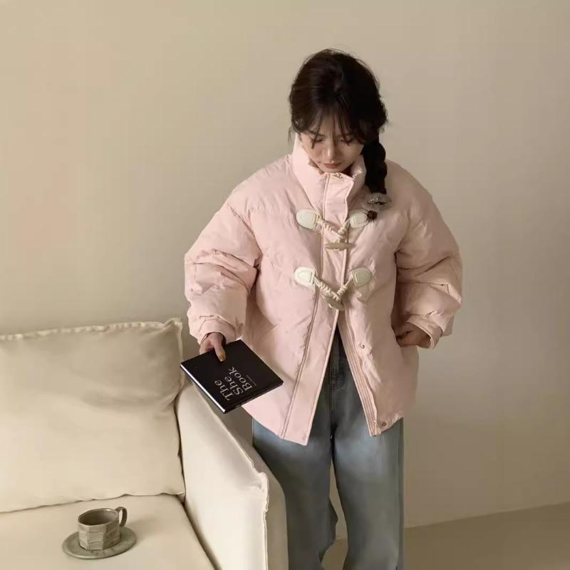 Jiaxing Pinghu horn buckle down jacket women's new thickened stand-up collar bread jacket small winter short coat tide