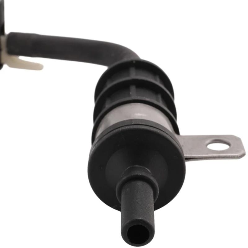 Bränsleöverloppsslang 8200762577 8200596291 8200417884 för 2.0 DCI bränsleinsprutningsreturslang Biltillbehör