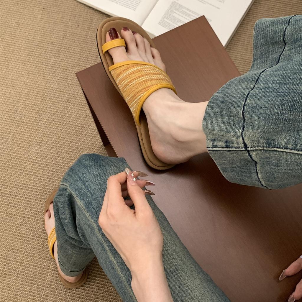 Woven cool slippers fairy shoes outer wear 2025 summer flat-bottomed vacation beach shoe cover toe sandals