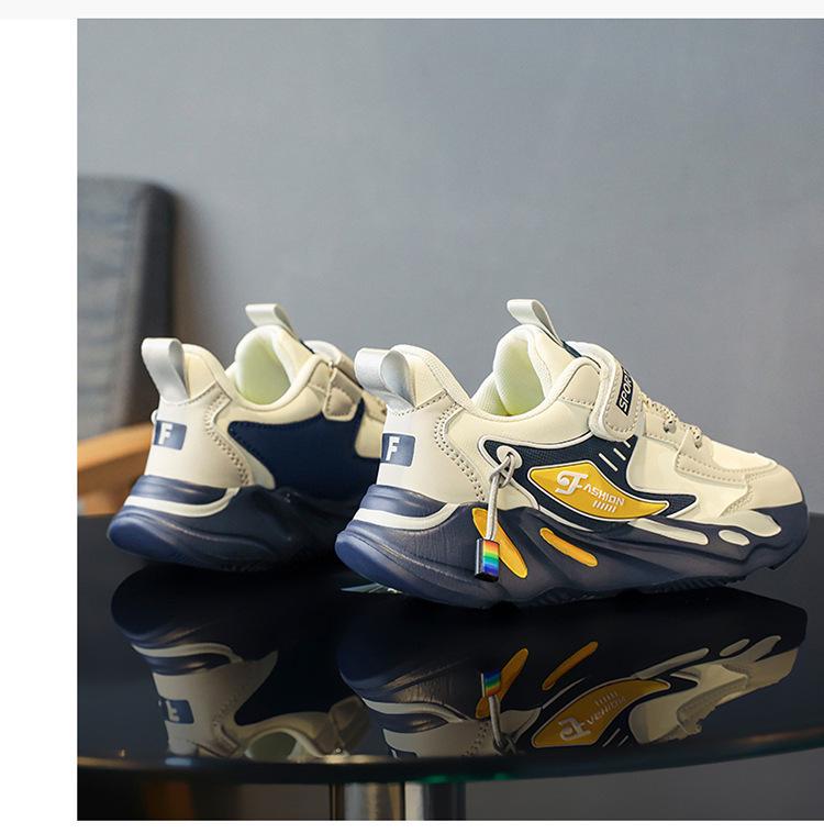 Waterproof Leather Boys' Sneakers: Lightweight, Breathable, Soft Sole Casual Running Shoes for Medium and Large Primary School Children.