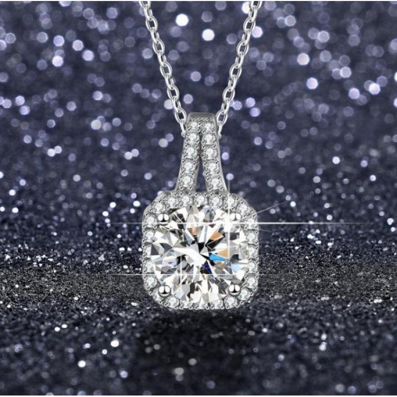 Japanese Korean Fashion Square Zirconia Pendant Necklace - Women's Clavicle Chain Accessories