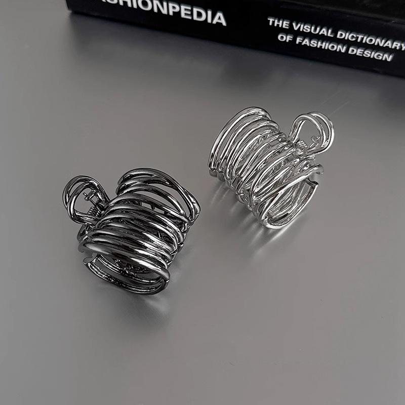 New High Ponytail Clip for Women Fashion Metal Hair Claw Girls Clamps Girl Fixed Hairpin Claw Clip Hair accessories Headwear