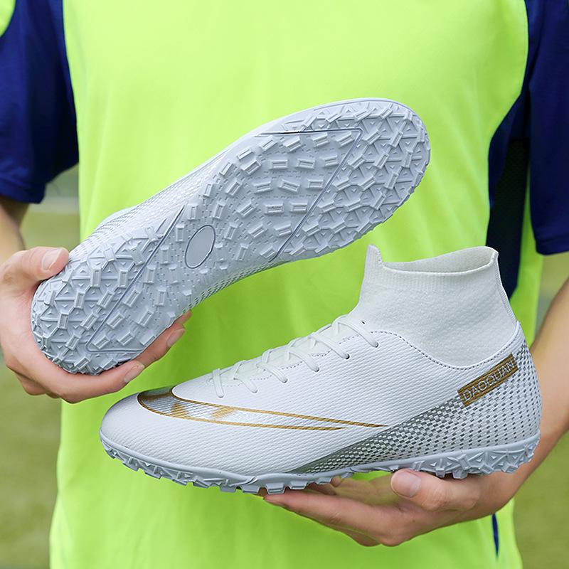 Men's and Women's Non-Slip Outdoor Soccer Cleats with Long Spikes for Turf Training