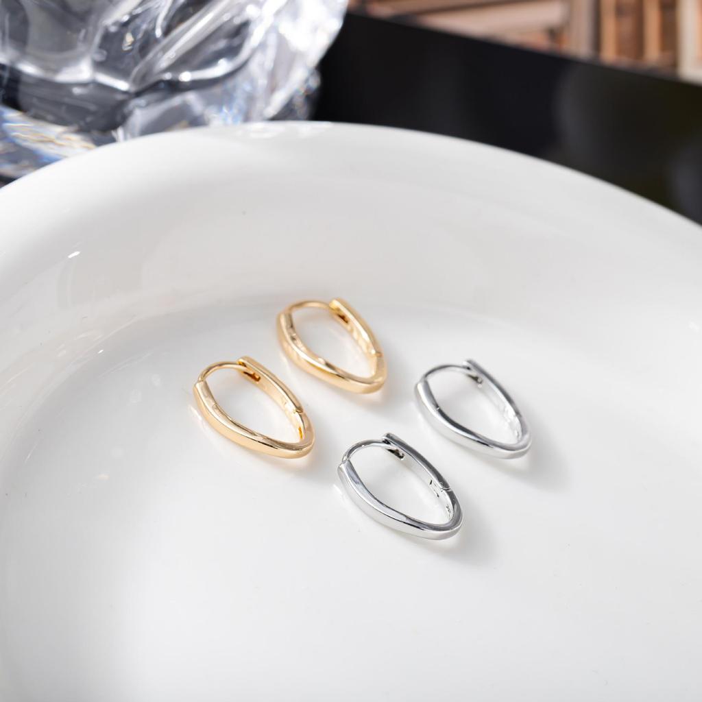 Versatile Glossy U-Shaped Oval Ear Clips - Trendy Unisex Korean Style Earrings