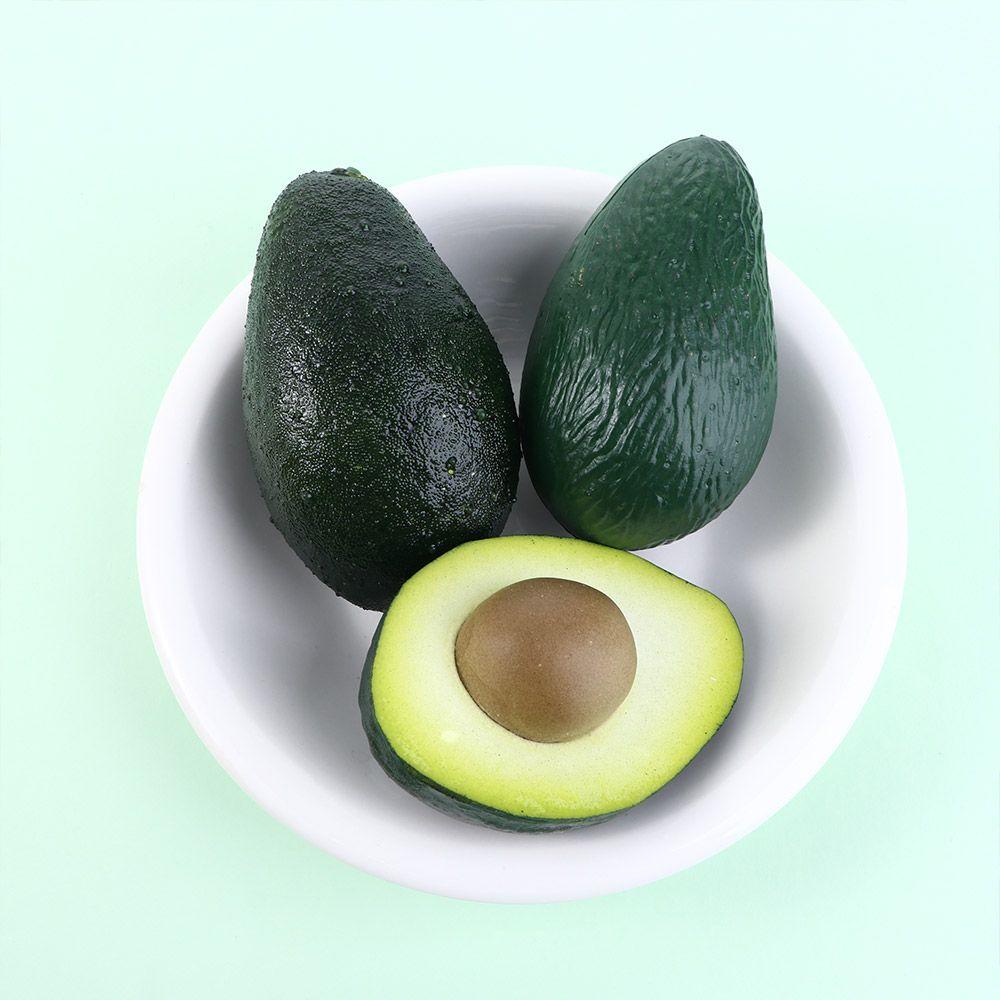 1 pcs Pranks Supplies Lifelike Fake Fruit Plastic Table Decoration Artificial Avocado Photography Props Party Ornaments