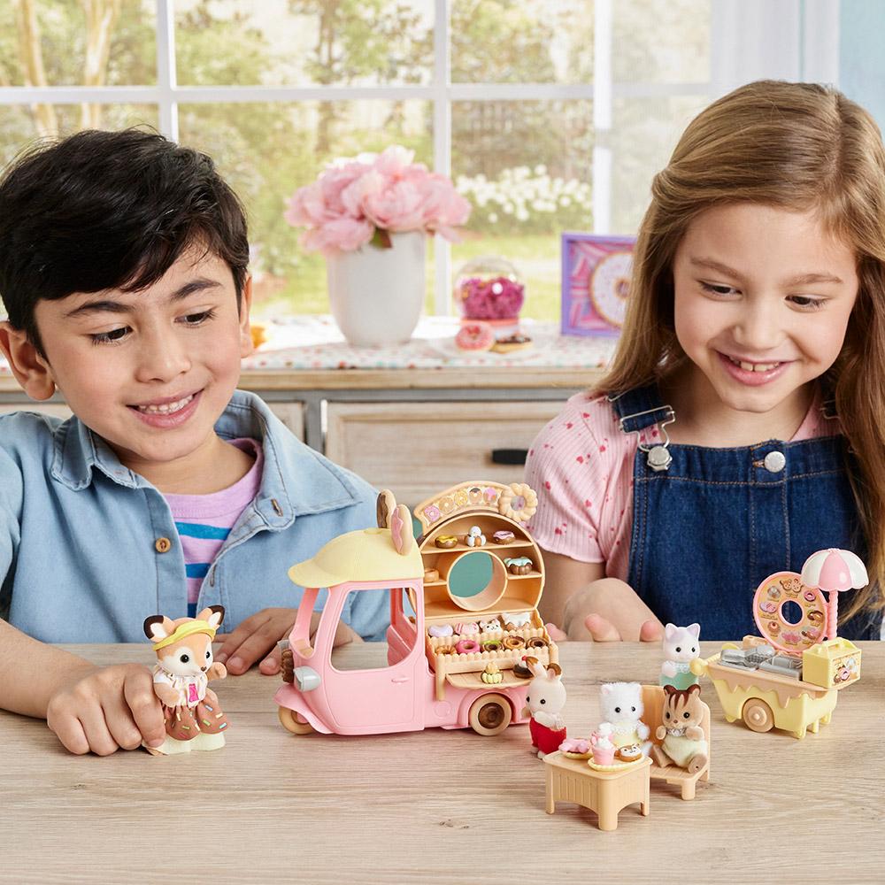 Sylvanian Families Deer Mother's Sweet Donut Cart Playset