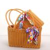 Rattan Picknicktasche - Handgeflochtener Korb zum Einkaufen und Aufbewahren im ländlichen Stil.