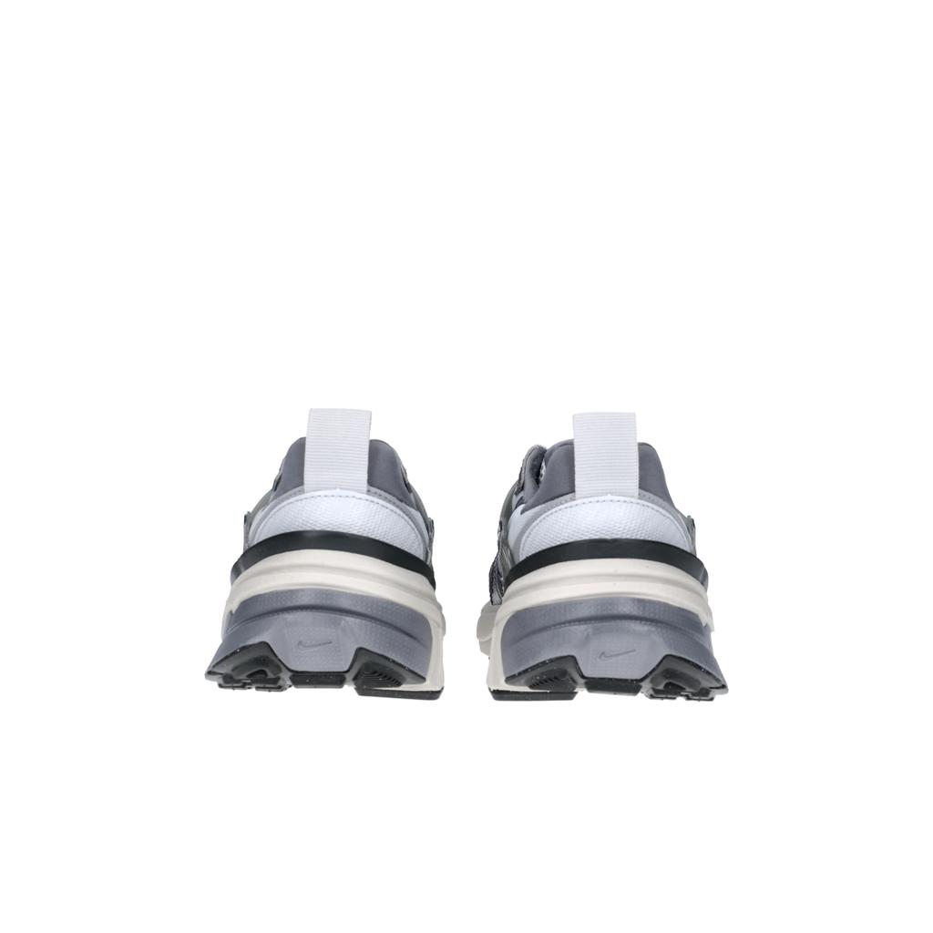 Nike V2K Run Pure Platinum Wolf Grey Damen Sneakers Cool-Grey Metallic-Cool-Grey FD0736-003