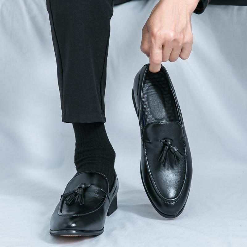 Fashion Tassel Dress Loafers Brown Slip-on Comfortable Men Leather Shoes High Quality Casual Driving Shoes Fashion Designer Men Moccasin