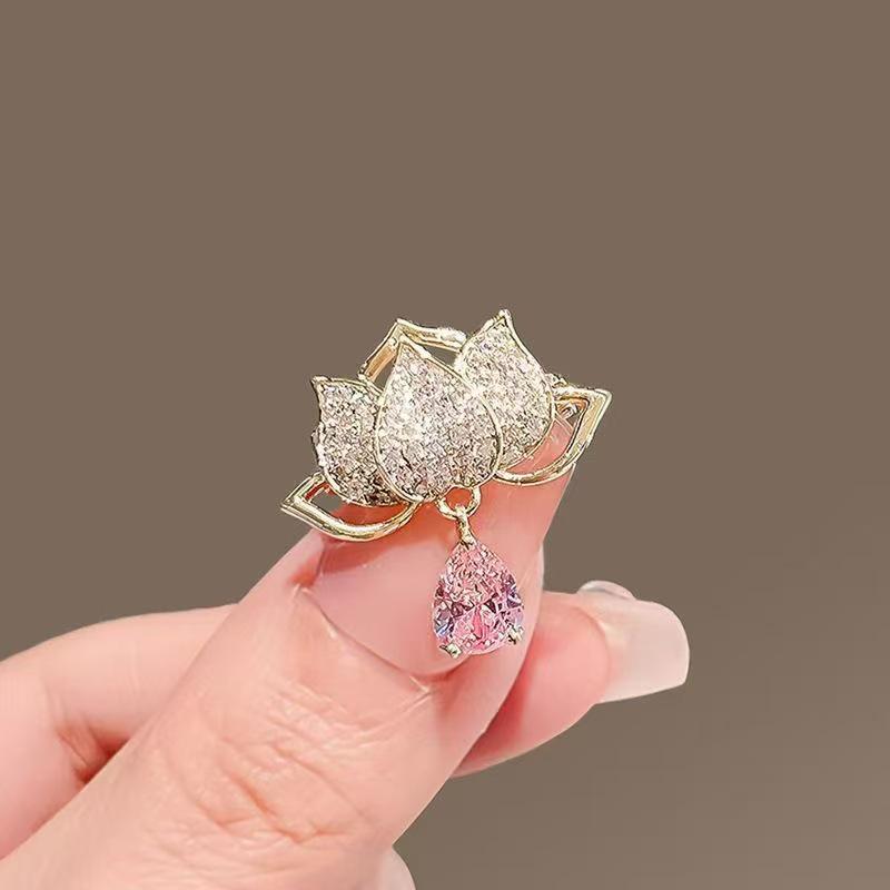 

Elegant Lotus Brooch: High-End, Versatile, and Perfect for a Birthday Gift.