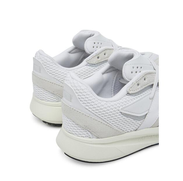 Кроссовки adidas Lightblaze