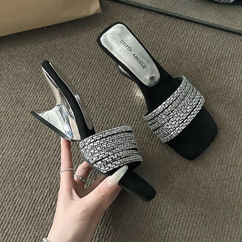 

Женские сандалии-шлепанцы с квадратным носком, дизайн без усталости, французские элегантные сандалии с украшением из стразов, домашняя и уличная обувь 35