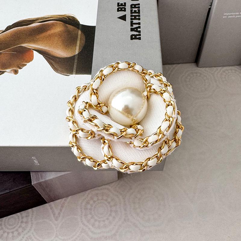 Korean Retro Camellia Pearl Chain Brooch