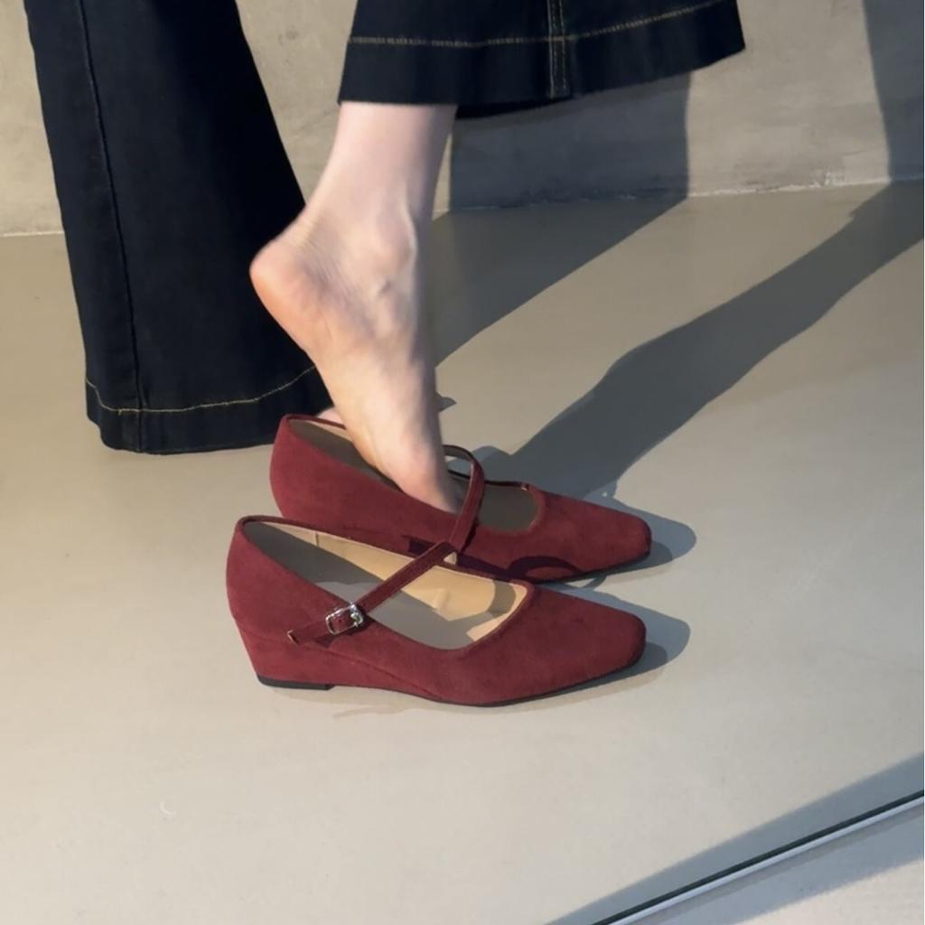 DAPAI SHOW Wedge Heel Retro Shallow Mouth Mary Jane Shoes Women's French One-word Buckle Strap Square Head Single Shoes Versatile Shoes Women