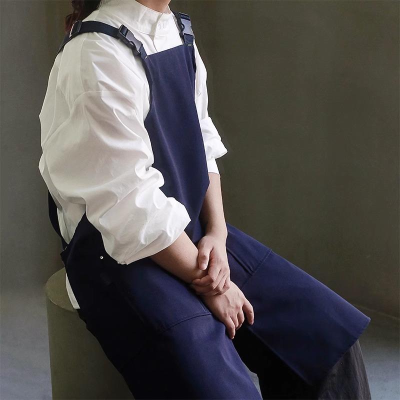 Kuchyňský catering Vodotěsná pracovní zástěra s kapsami a přední dělenou pánskou Dámské pracovní oděvy proti chlupům pro kavárnu Pet Salon