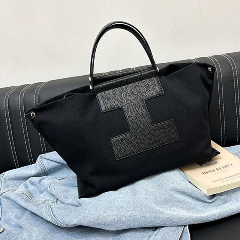 Modische Handtasche mit Farbkontrasten, große Kapazität, Freizeit-I-Form-Tasche, trendig und vielseitig für den Weg zur Arbeit, Umhängetasche