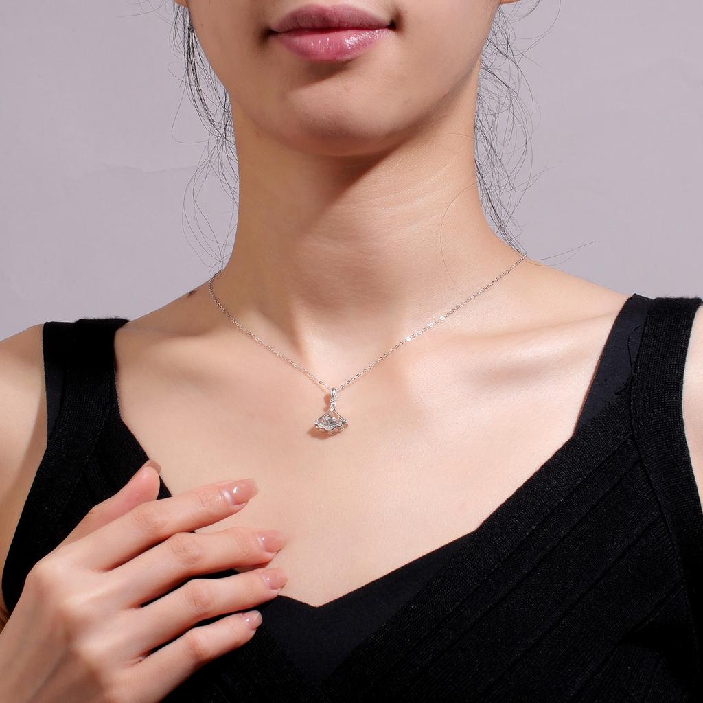 S925 Silberschmuck einfacher Fächeranhänger weiblich Wassertropfen Nische schlagendes Herz Schlüsselbeinkette alles Gute zum Geburtstag