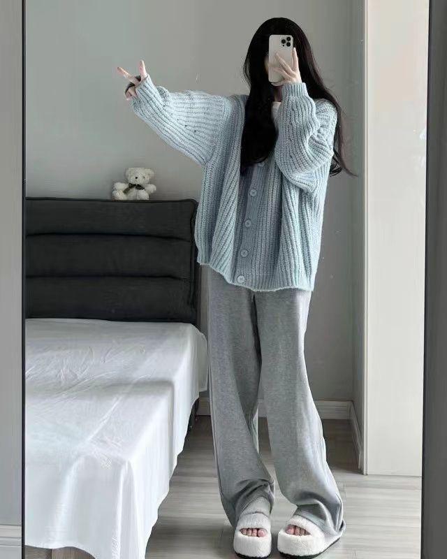 Women's Soft Pink Knit Cardigan - Loose, Gentle Style for Spring & Autumn